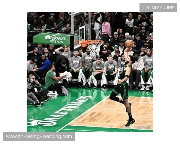 巨人波尔-波尔菲律宾狂轰40分15篮板攻防一体献封盖表演秀